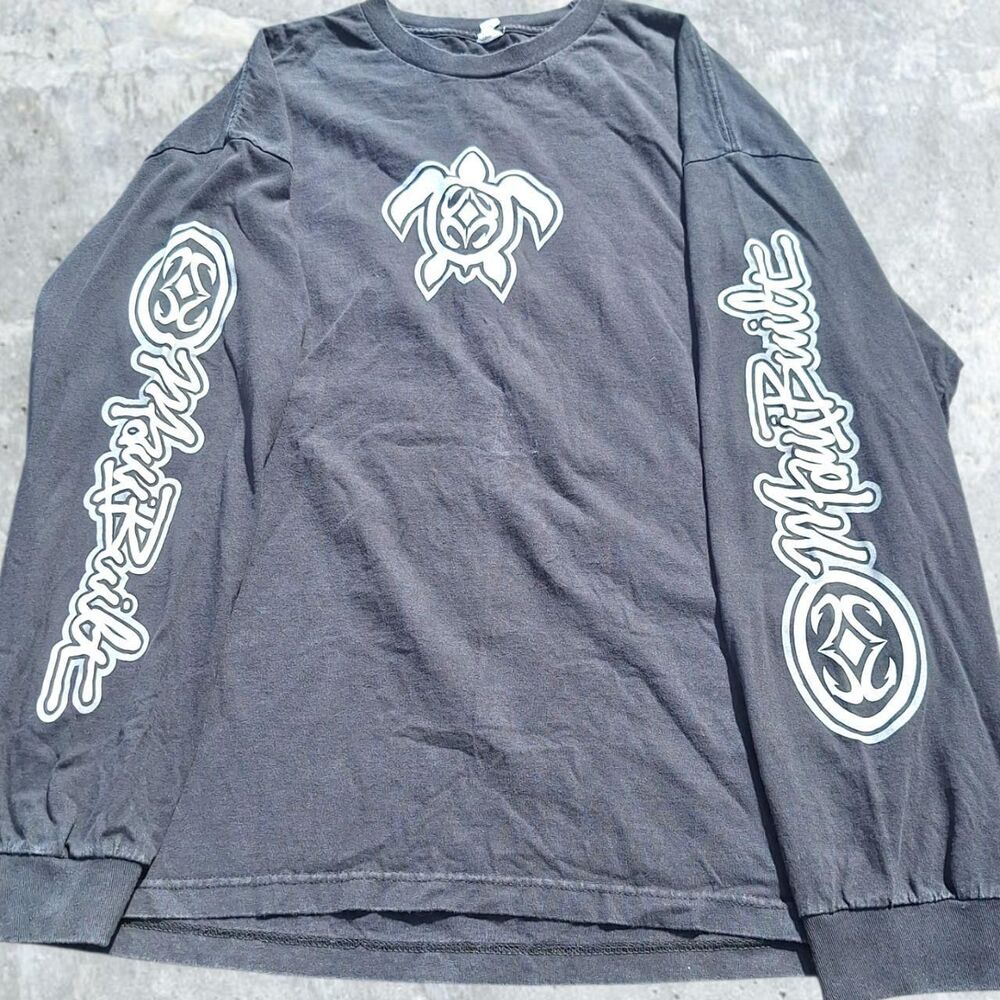 Maui-built Men's Black and Grey T-shirt